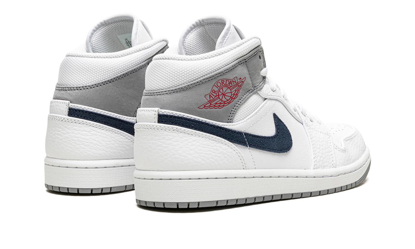 Air Jordan 1 MID PI Paris