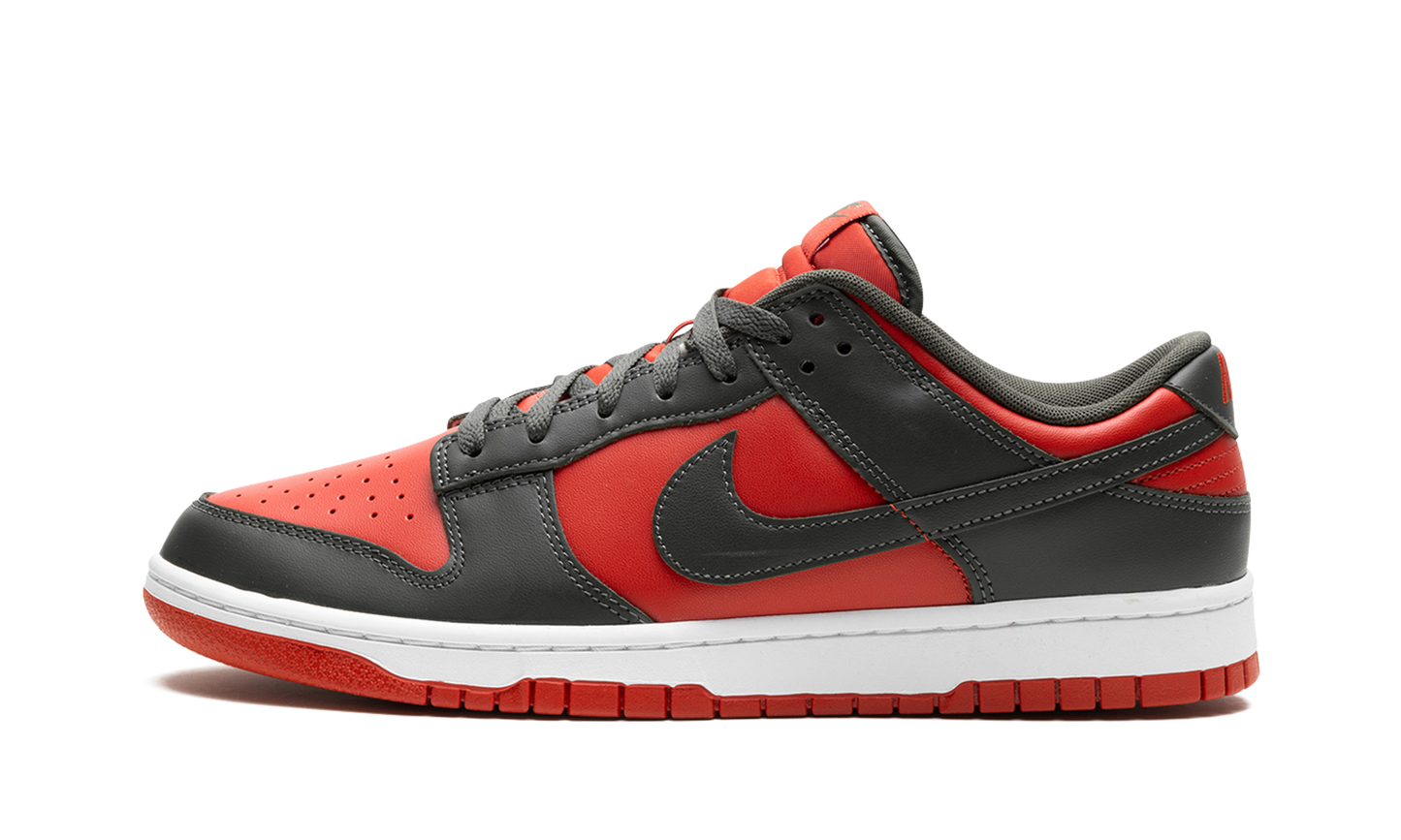 Dunk Low Mystic Red