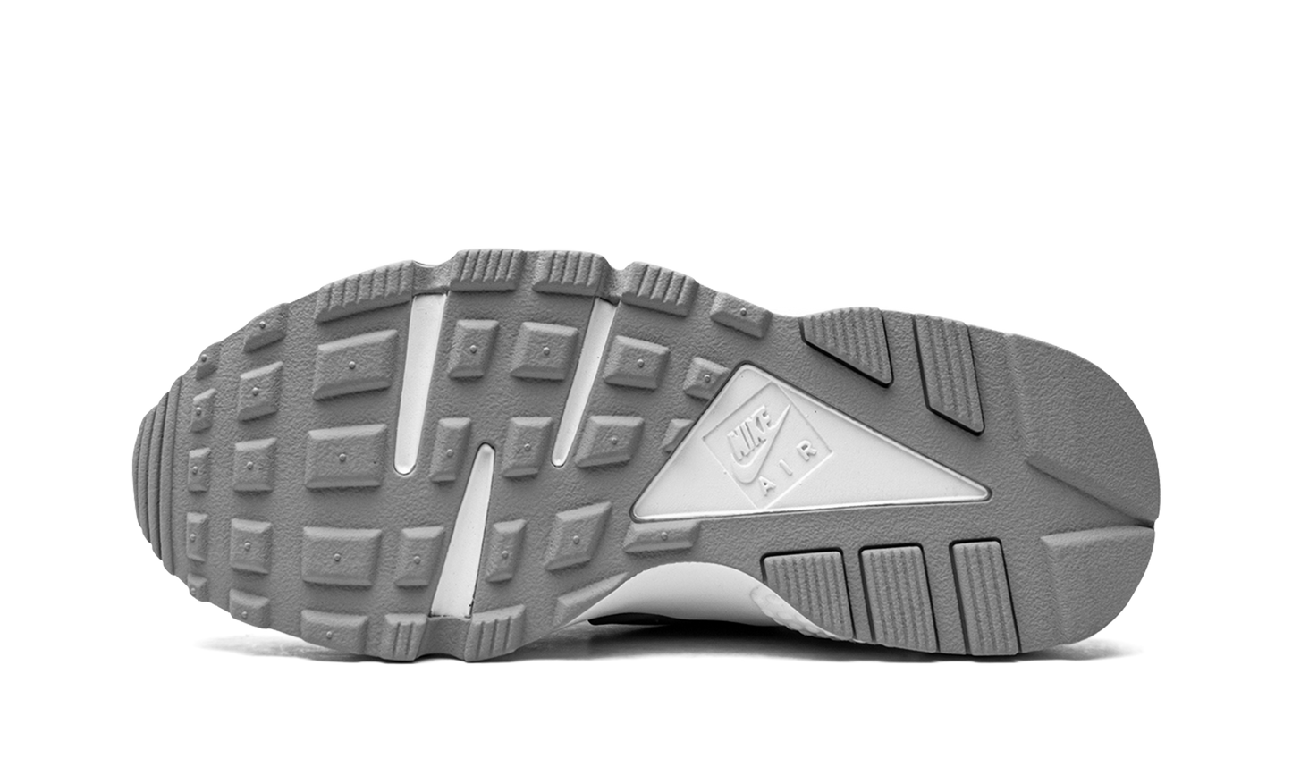 AIR HUARACHE RUN SE WMNS
