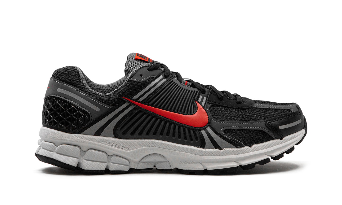 Air Zoom Vomero 5 Black Picante Red