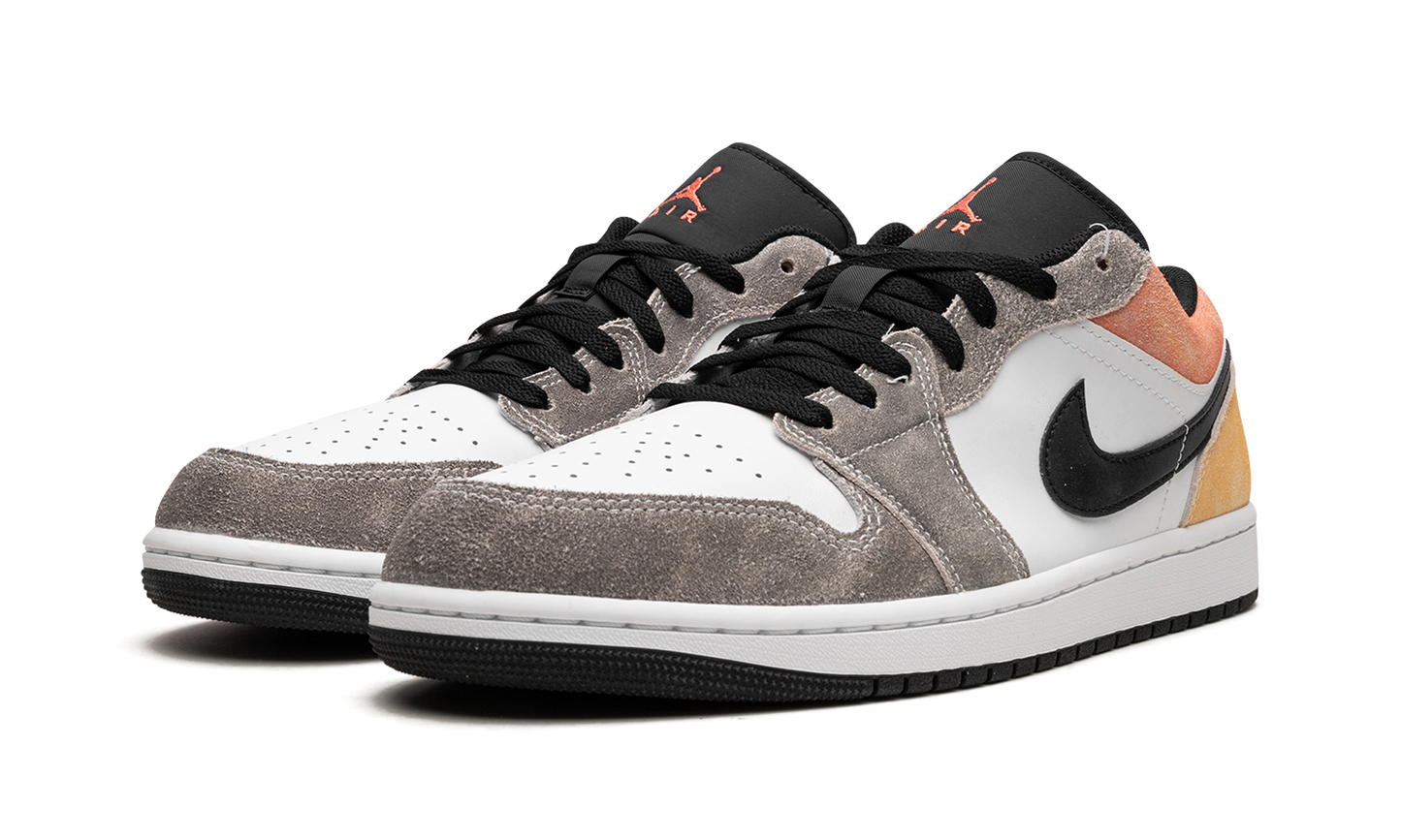 Air Jordan 1 Low SE Flight Club