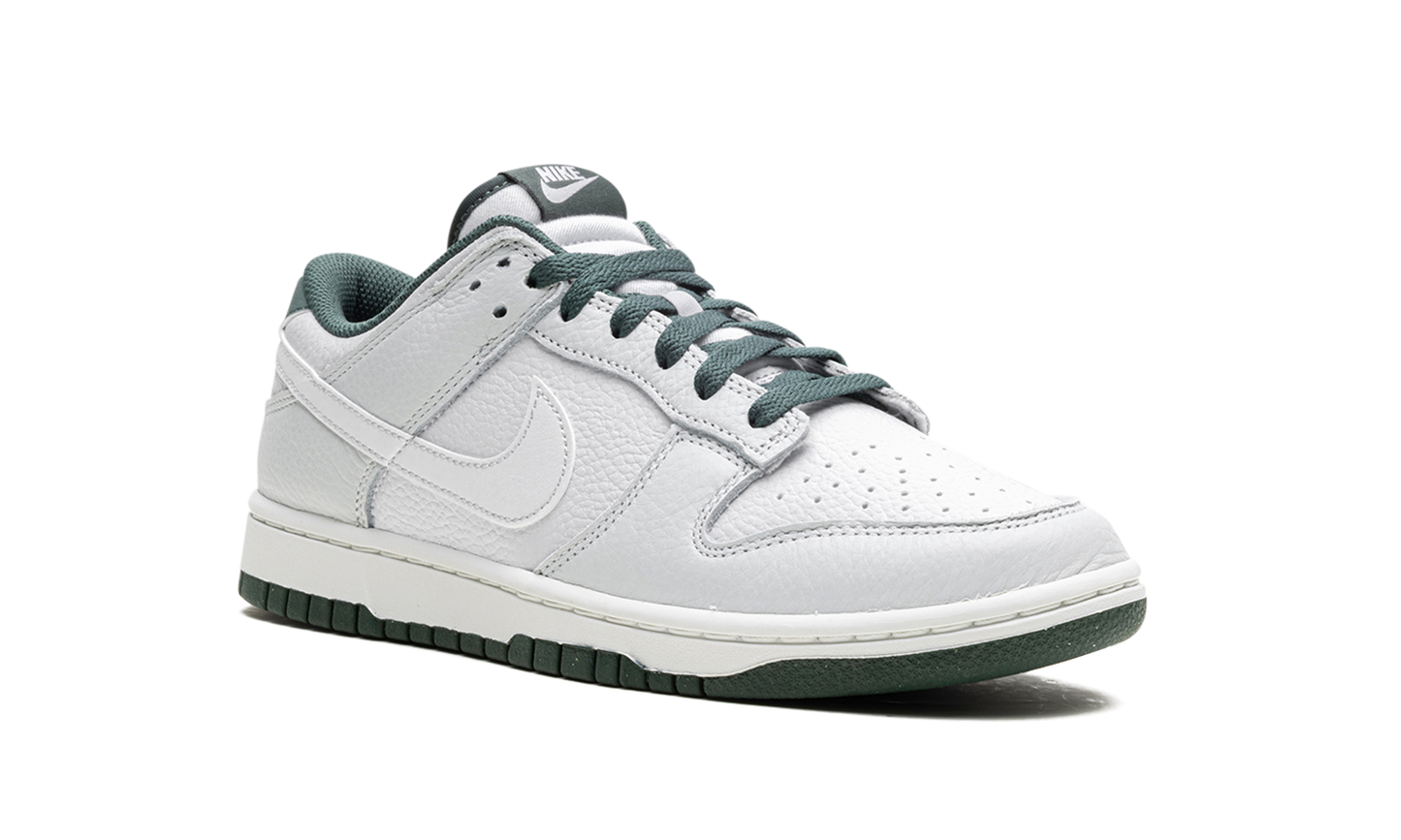 NIKE DUNK LOW VINTAGE GREEN