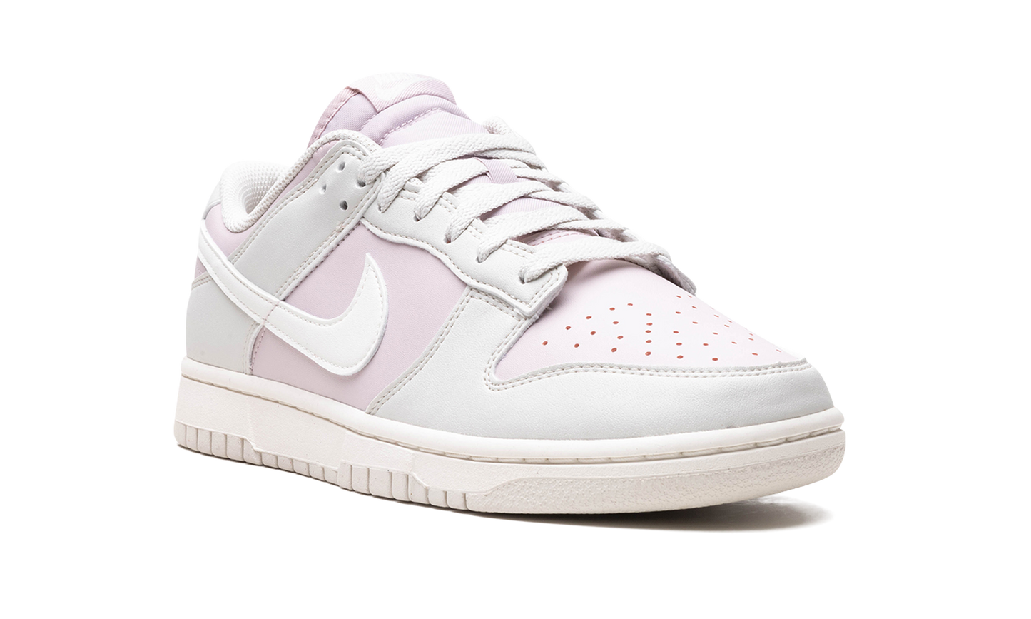 DUNK LOW WMNS Platinum Violet
