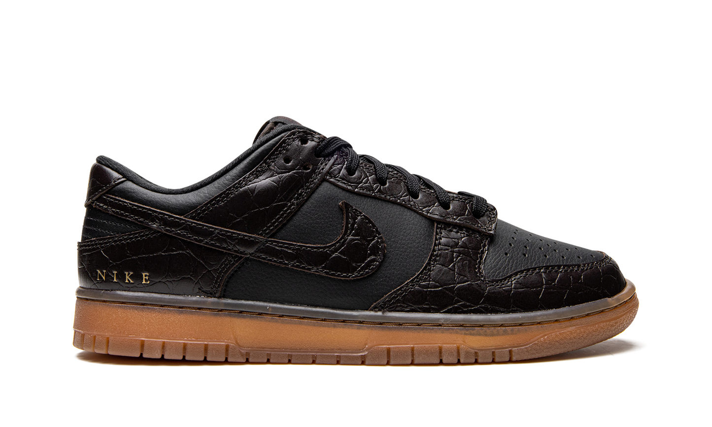 Dunk Low Velvet Brown Black