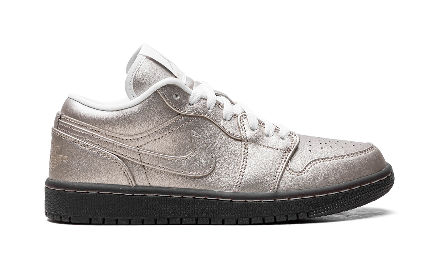 Air Jordan 1 Low SE WMNS Metallic Zinc
