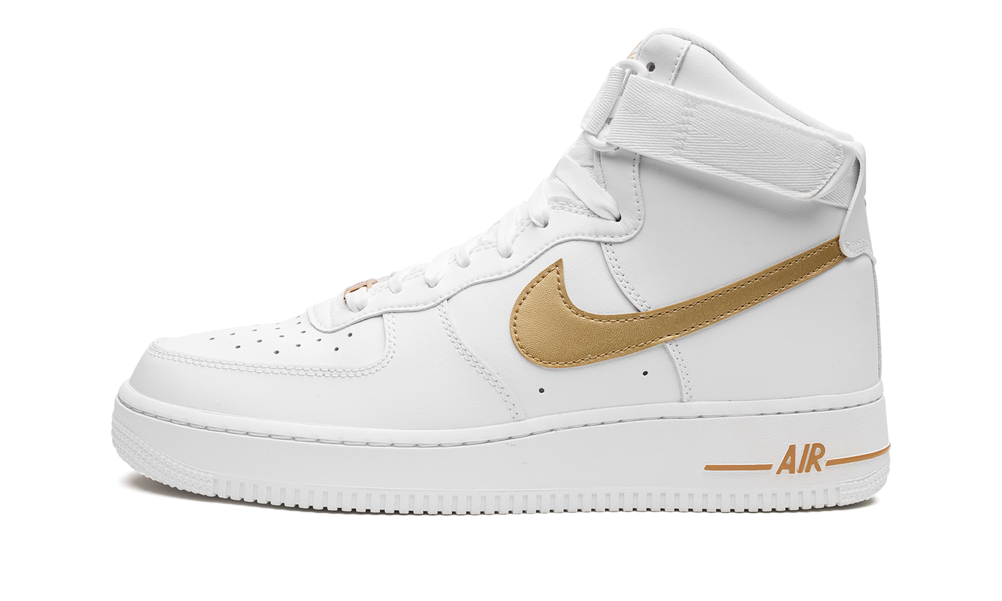 AIR FORCE 1 WMNS White / Metallic Gold
