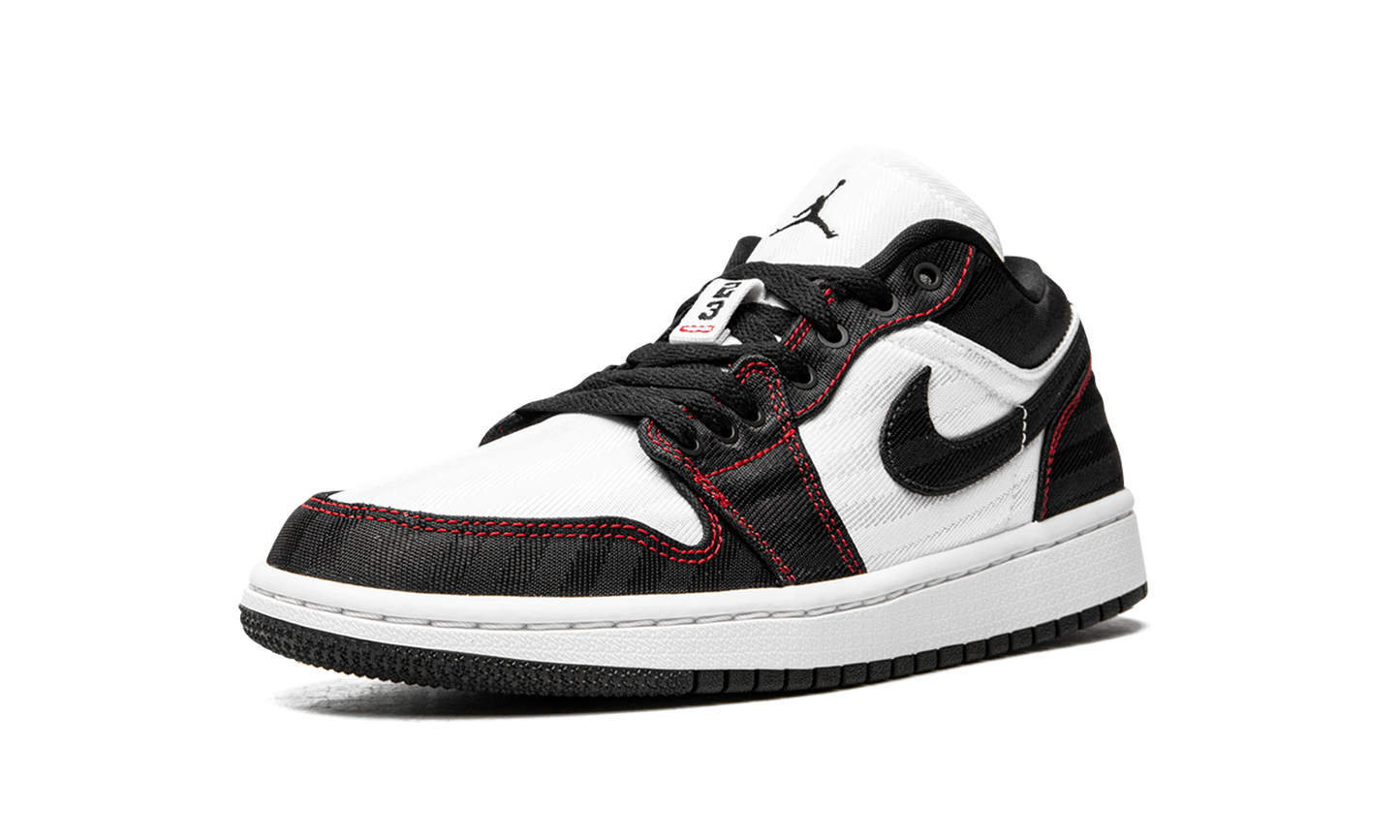 AIR JORDAN 1 LO SE UTL WMNS White / Black / Red