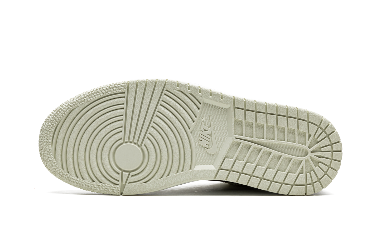AIR JORDAN 1 LO WMNS Coconut Milk