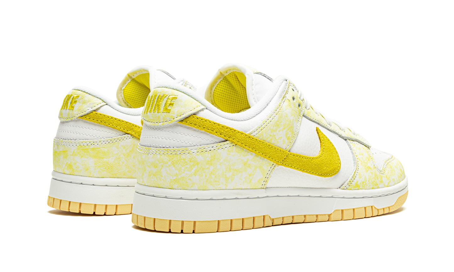 DUNK LOW WMNS Yellow Strike