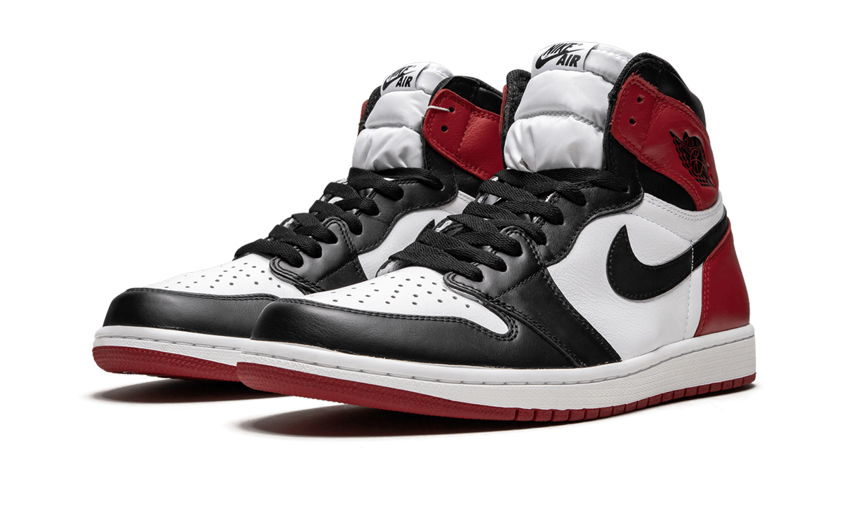 Air Jordan 1 Retro High OG Black Toe 2016