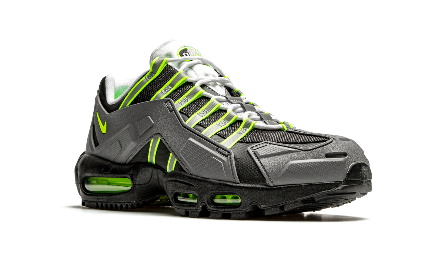 Air Max 95 NDSTRKT Neon