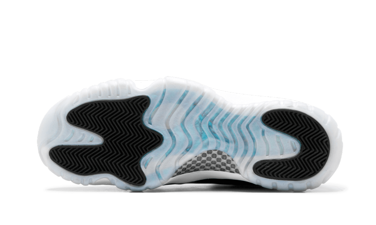 Air Jordan 11 Retro Low Easter Emerald