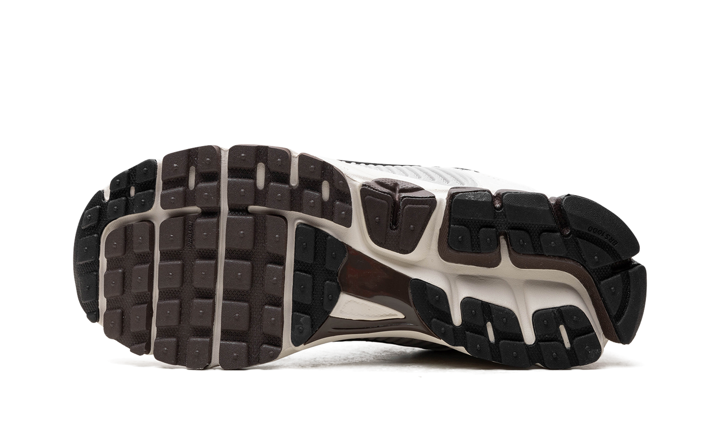 Air Zoom Vomero 5 WMNS Phantom