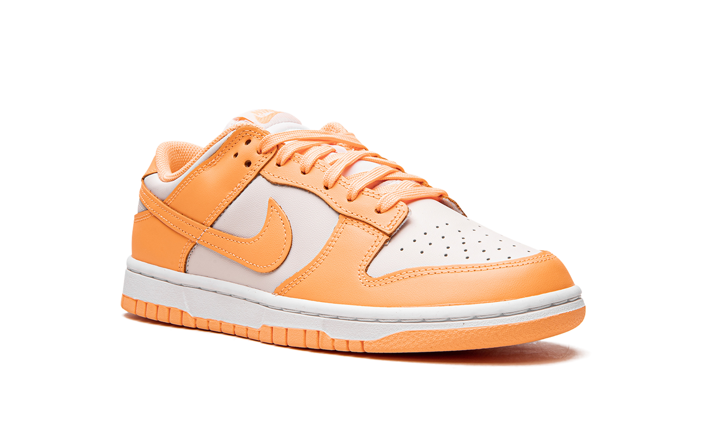 DUNK LO MNS WMNS Peach Cream