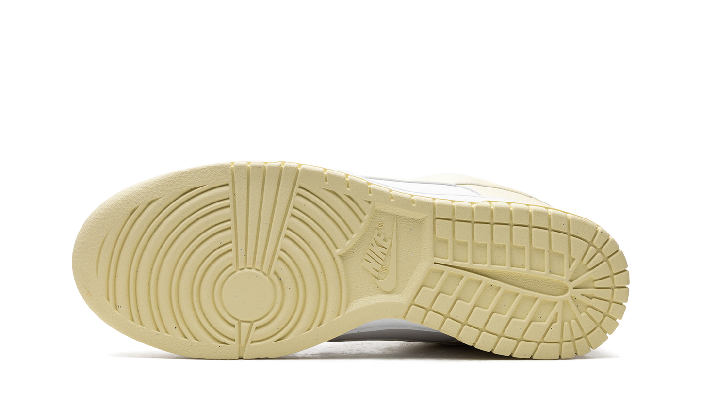 Dunk Low WMNS Next Nature Alabaster