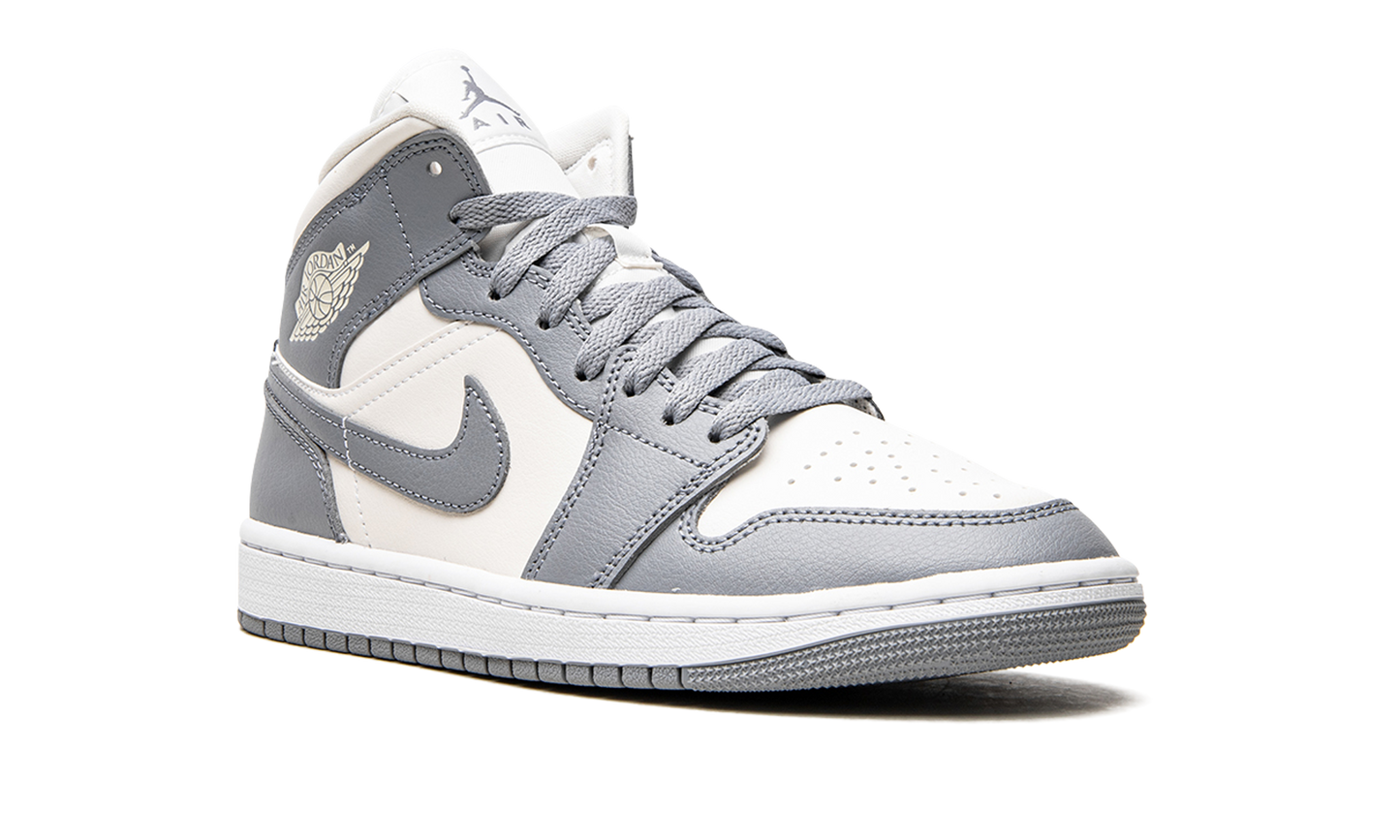 AIR JORDAN 1 MID WMNS Stealth