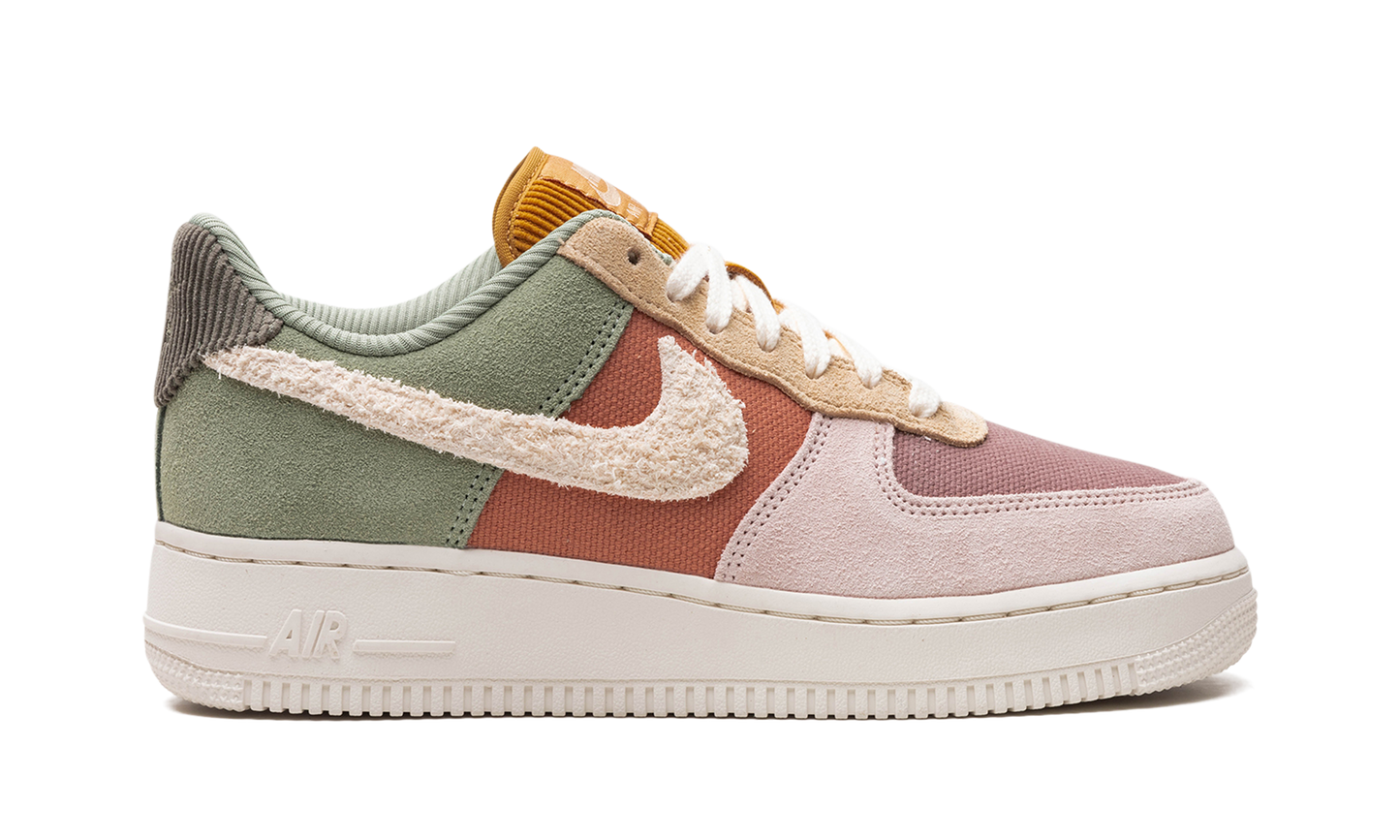 AIR FORCE 1 WMNS Oil Green