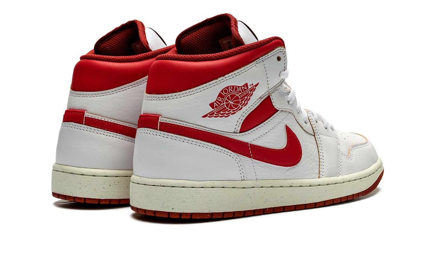 Air Jordan 1 Mid SE Dune Red