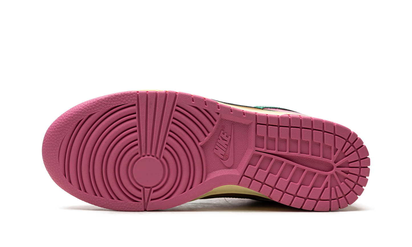 DUNK LOW WMNS Parris Goebel