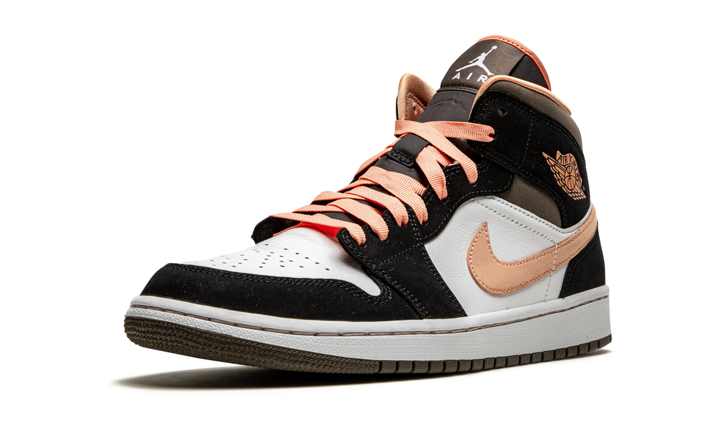 AIR JORDAN 1 MID SE WMNS Peach Mocha