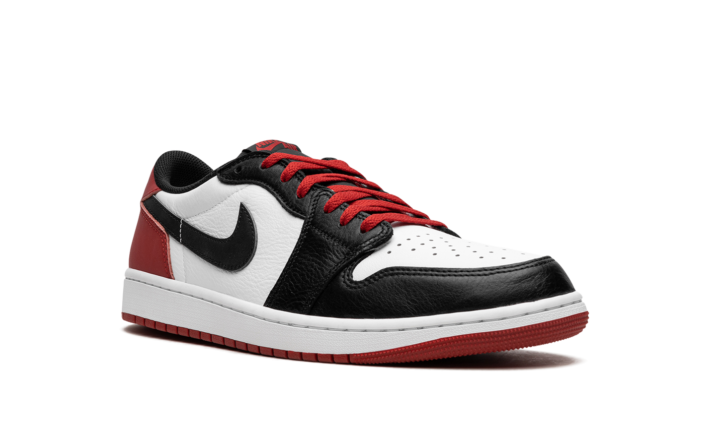 Air Jordan 1 Low OG Black Toe 2023