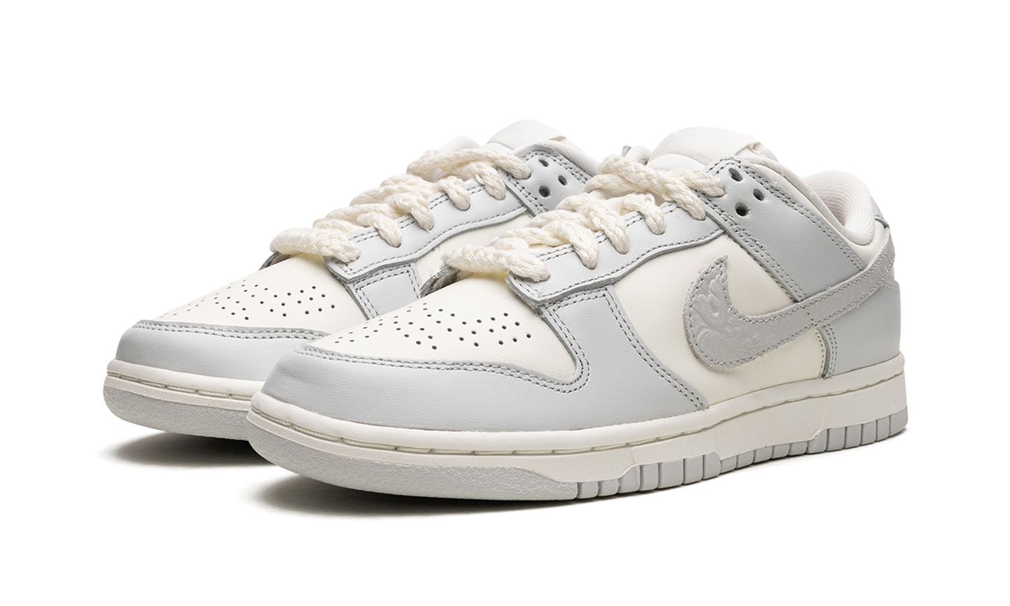 DUNK LOW WMNS Needlework