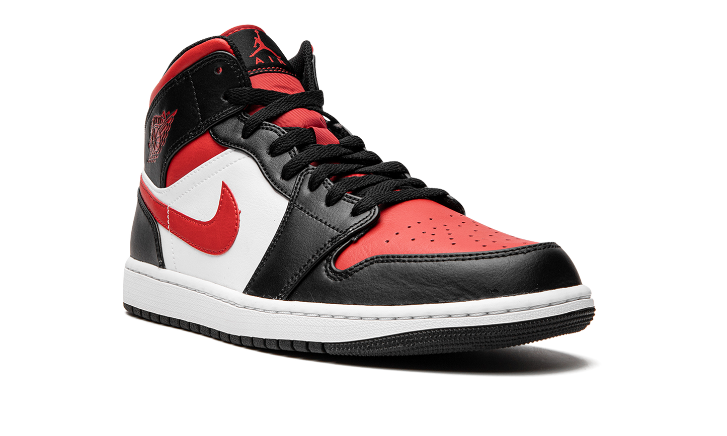 Air Jordan 1 Mid Bred Toe