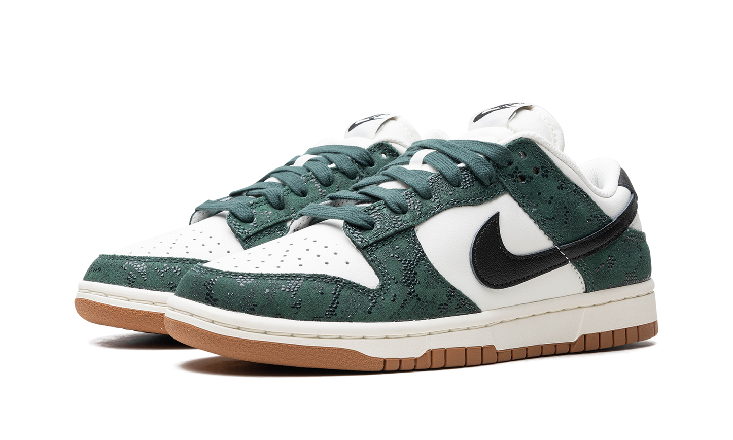 DUNK LOW WMNS Green Snake