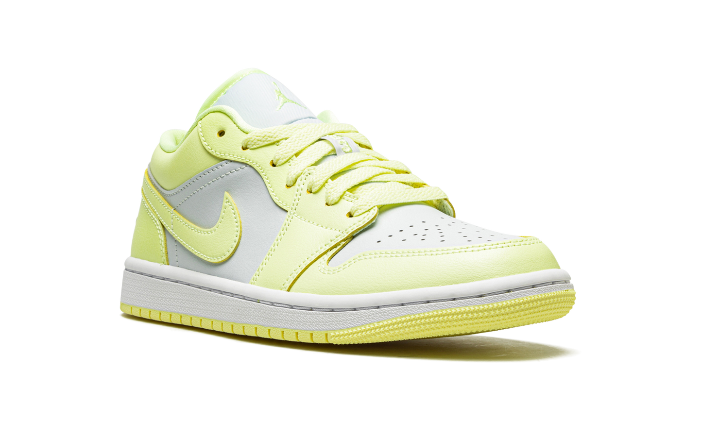 AIR JORDAN 1 LO WMNS Lemonade