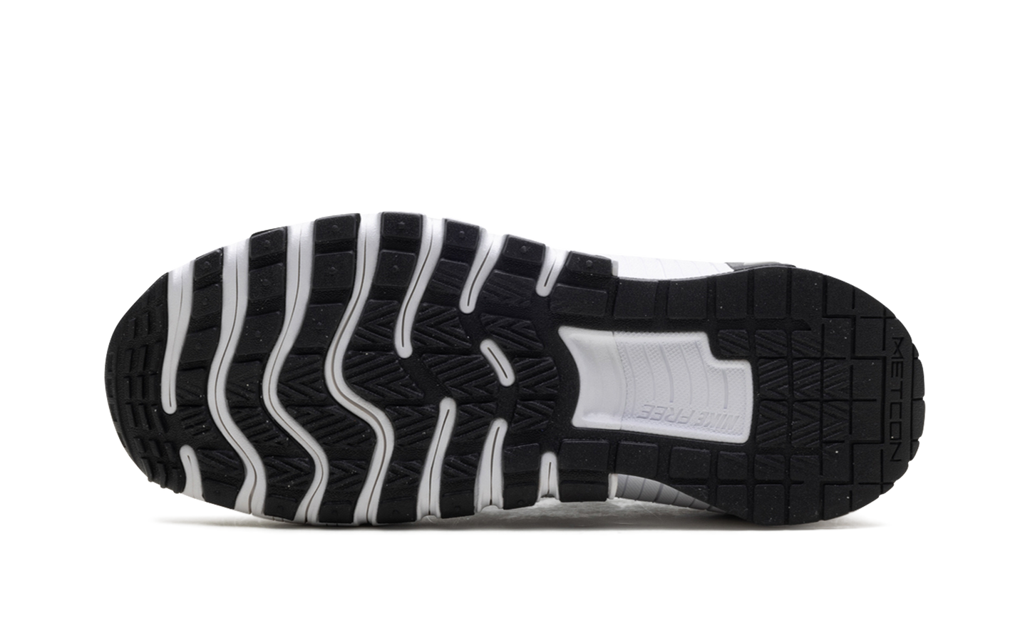 Free Metcon 6 WMNS Black White