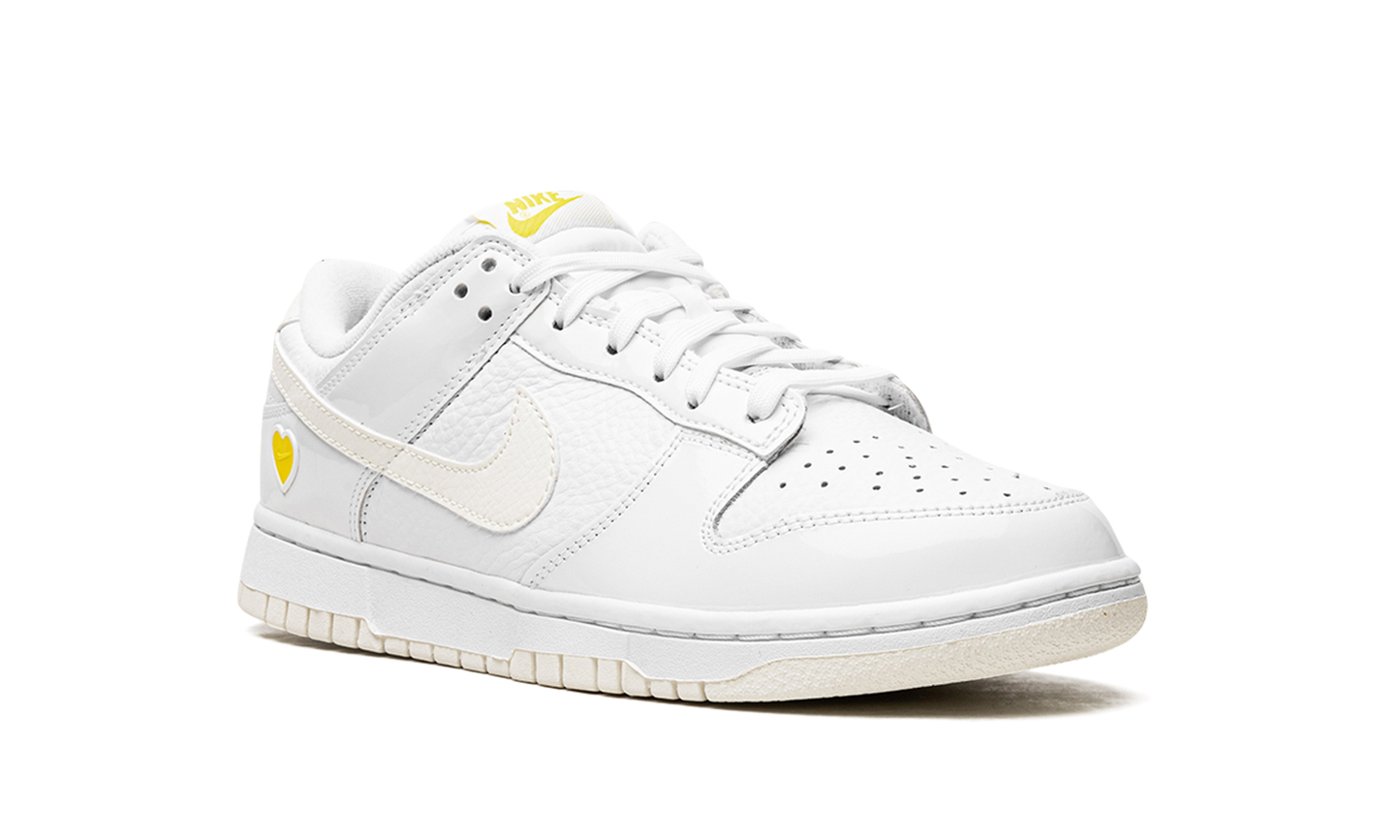 DUNK LO MNS WMNS Yellow Heart