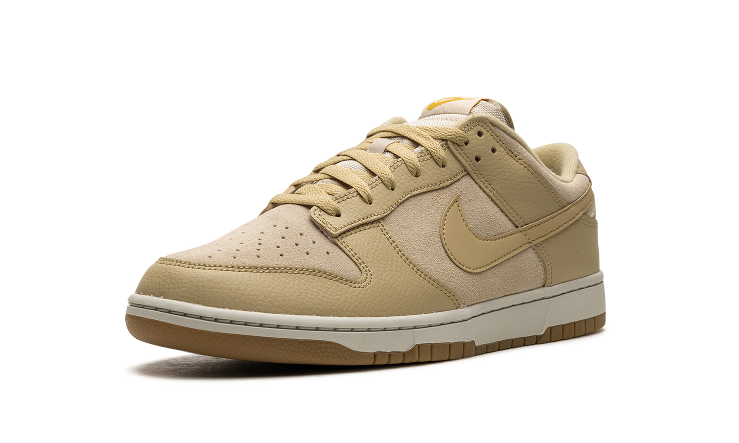 Dunk Low Khaki / Gum