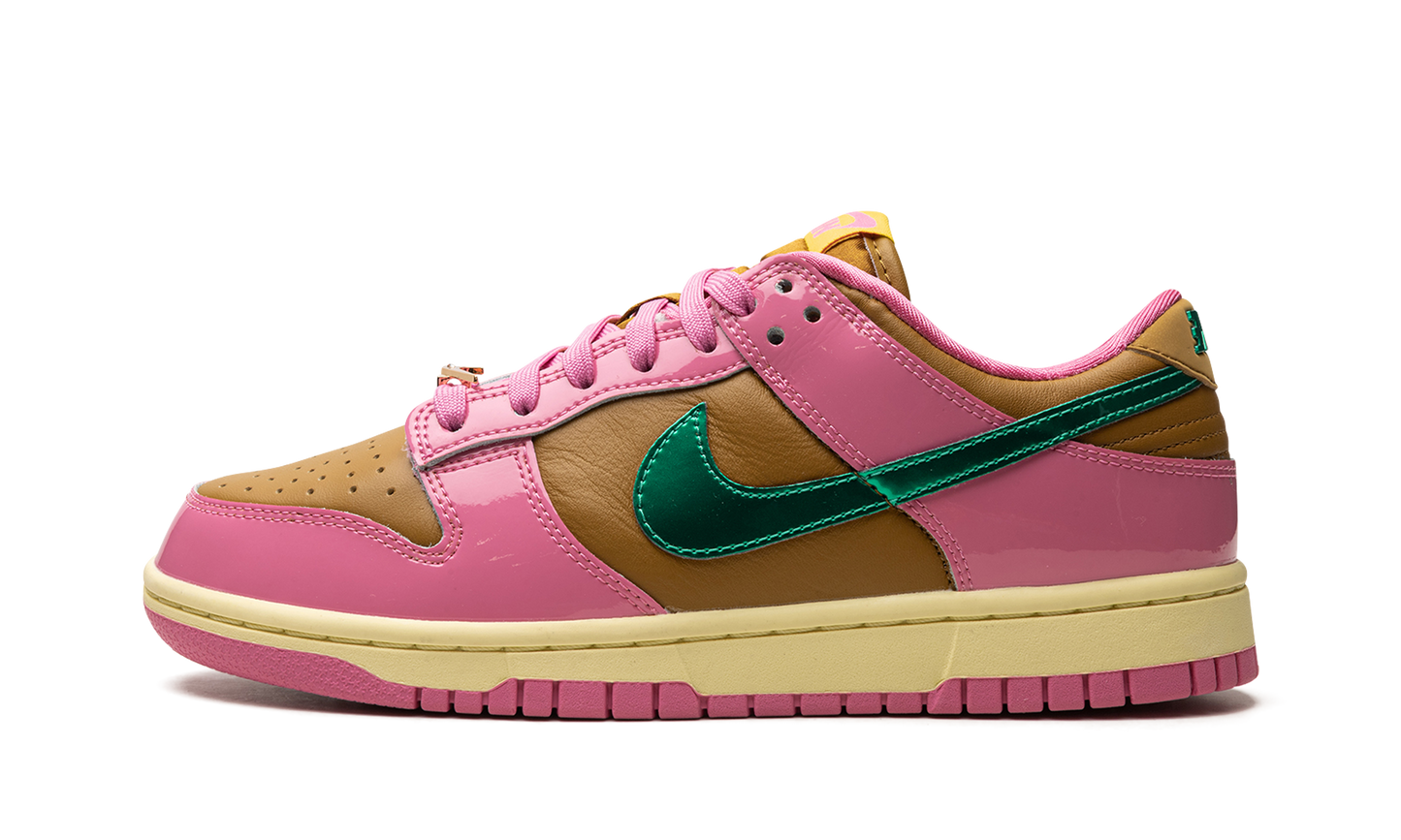 DUNK LOW WMNS Parris Goebel