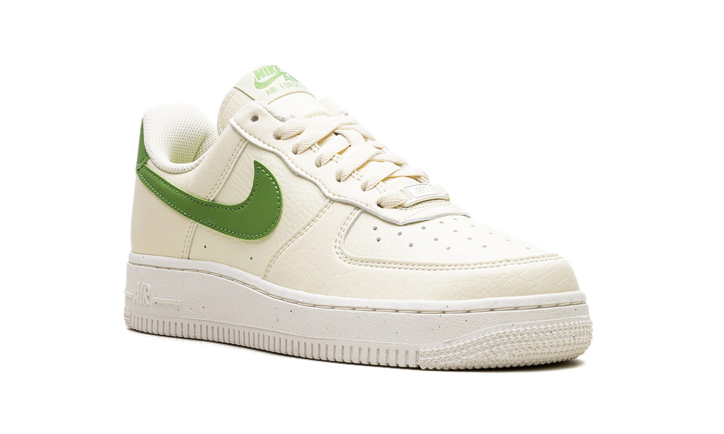 NIKE AIR FORCE 1 '07 LO WMNS COCONUT MILK
