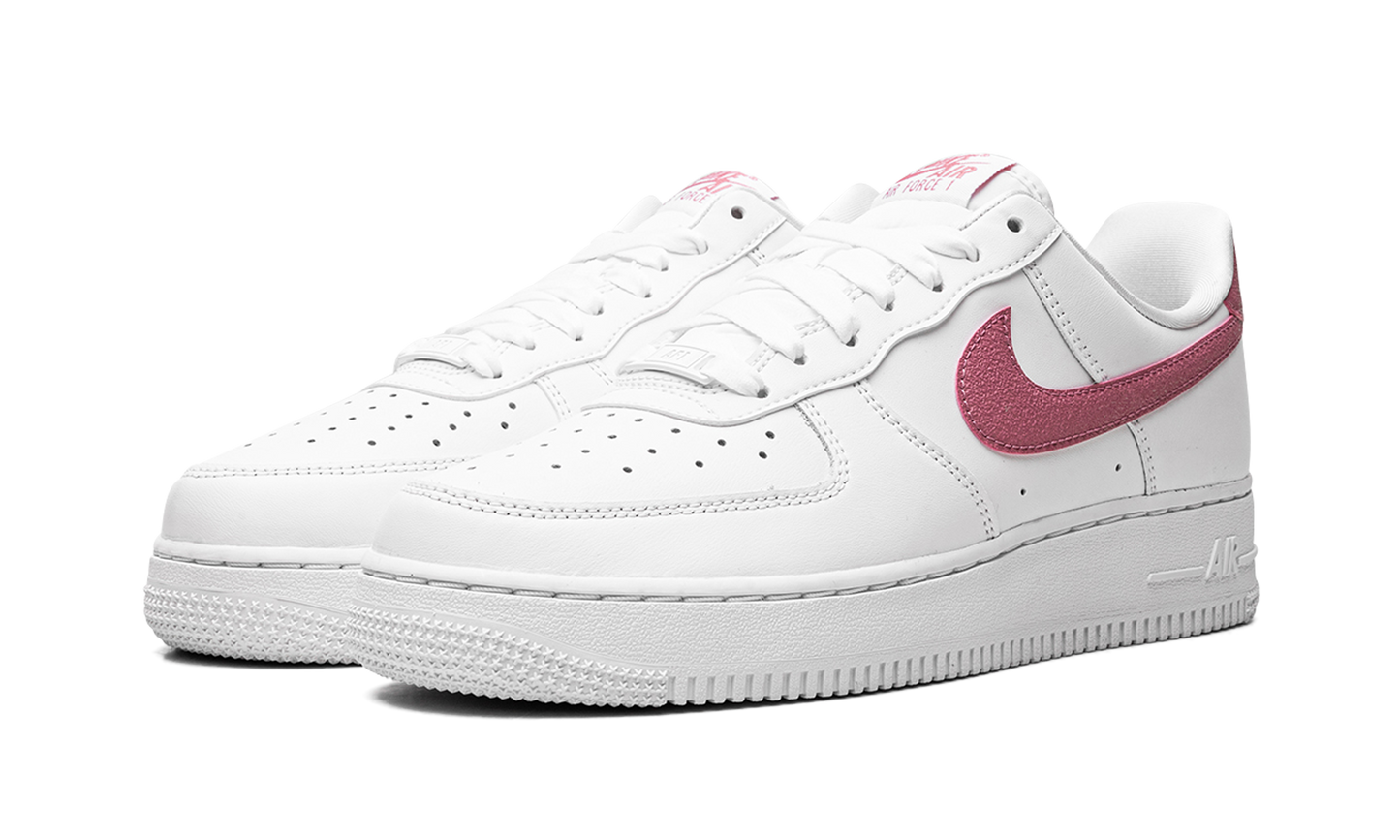 AIR FORCE 1 '07 ESS TRINO MNS WMNS Desert Berry