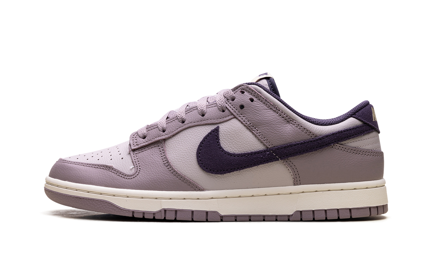 Dunk Low SE Light Violet Ore
