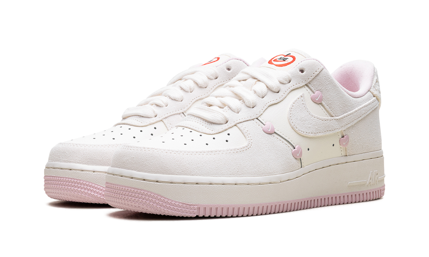 Air Force 1 Low WMNS Valentine's Day