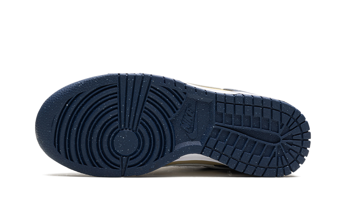 DUNK LO NEXT NATURE WMNS Midnight Navy Gold