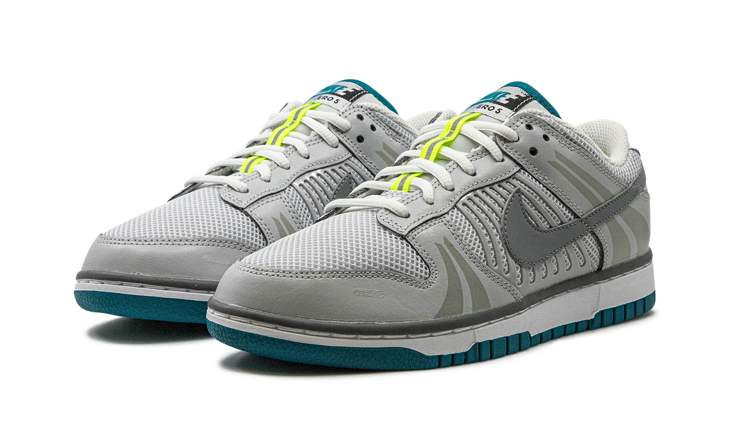 DUNK LO SE WMNS Vomero - Timeless