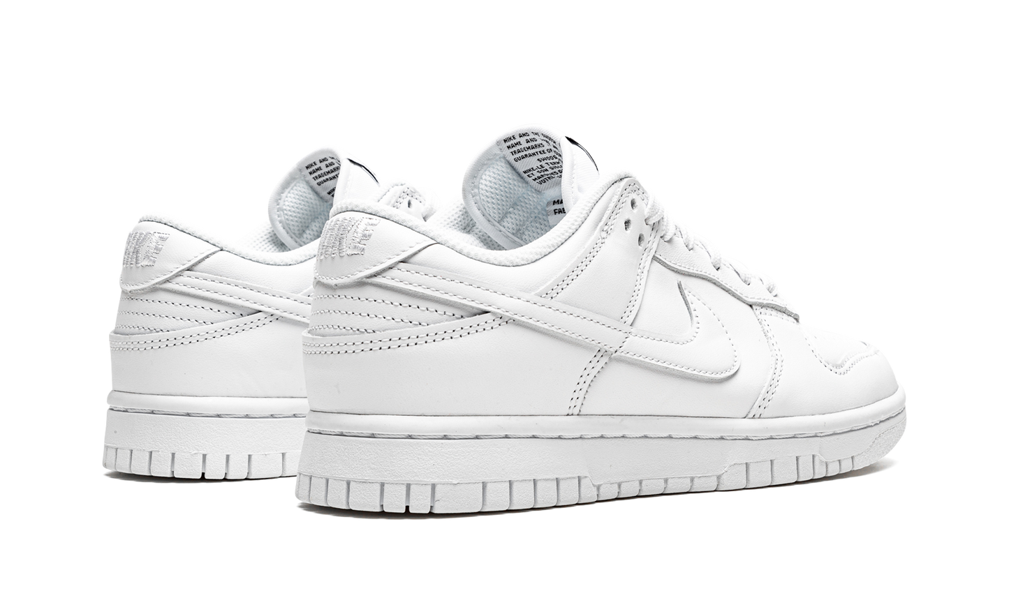 DUNK LOW WMNS Triple White