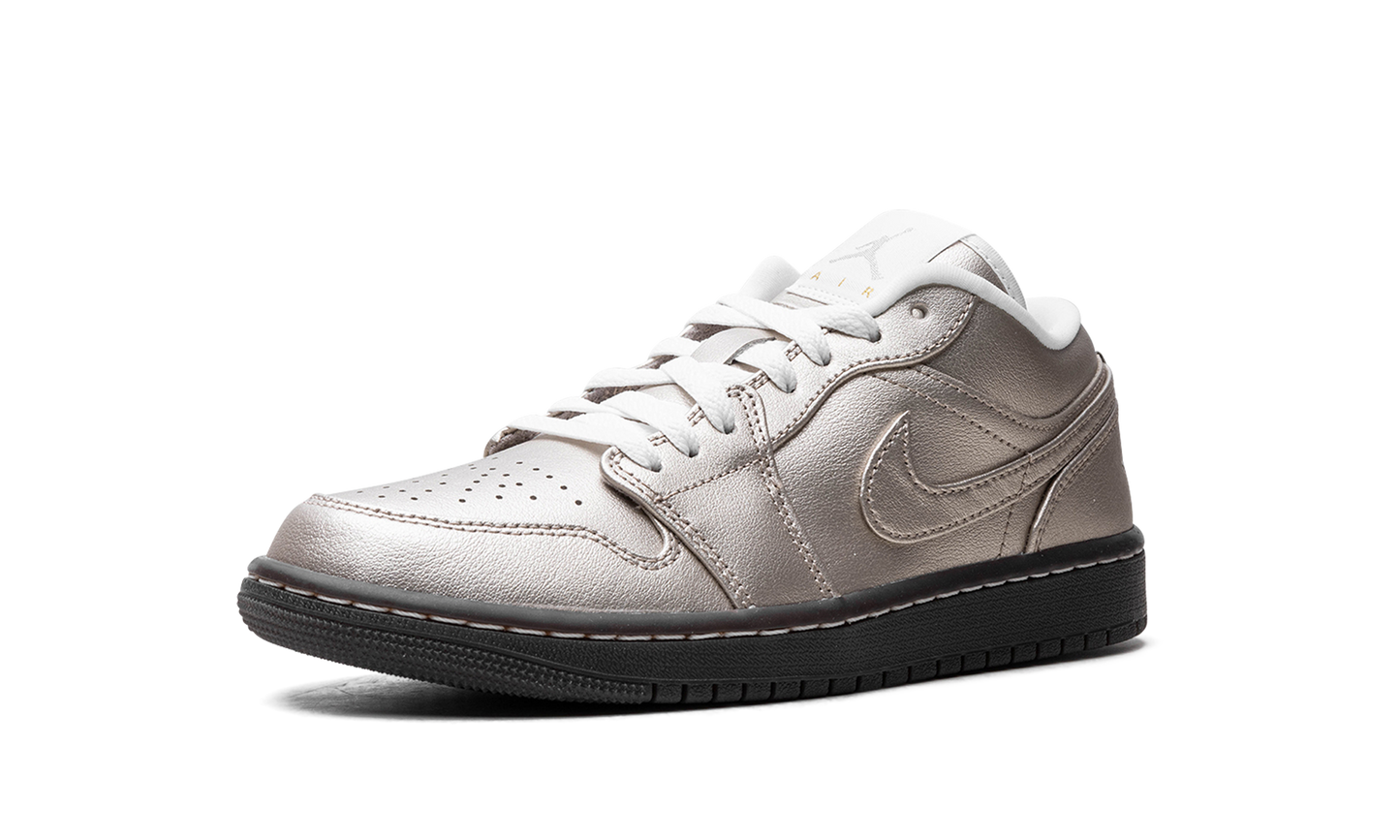 Air Jordan 1 Low SE WMNS Metallic Zinc