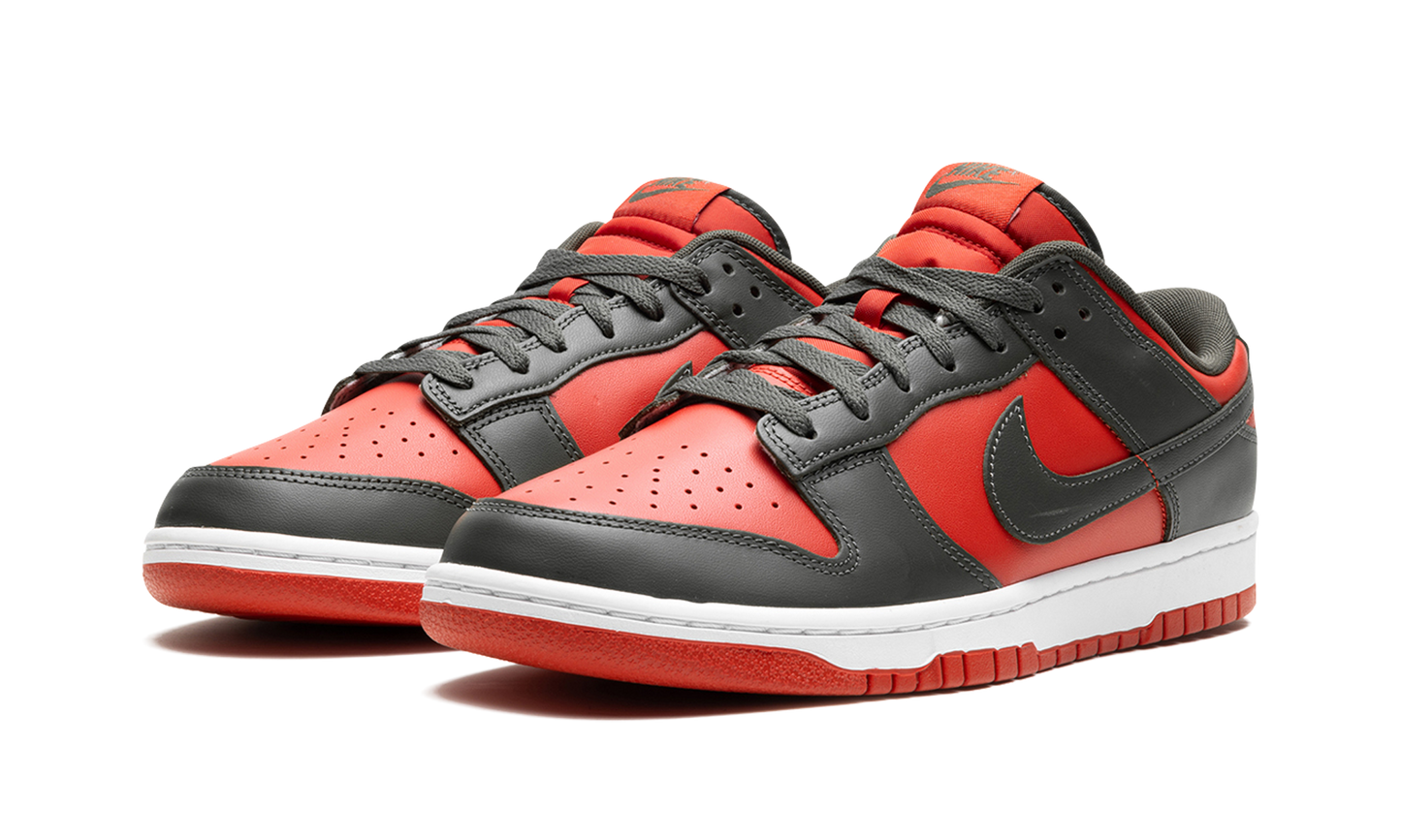 Dunk Low  Mystic Red