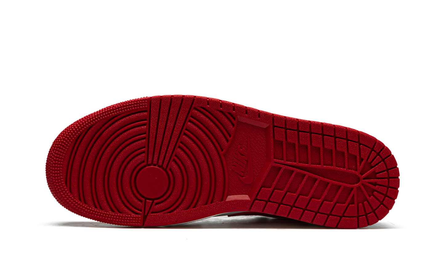 Jordan 1 low  Bulls