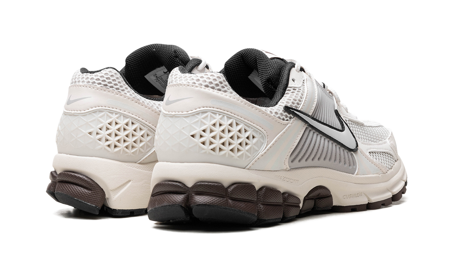 Air Zoom Vomero 5 WMNS  Phantom