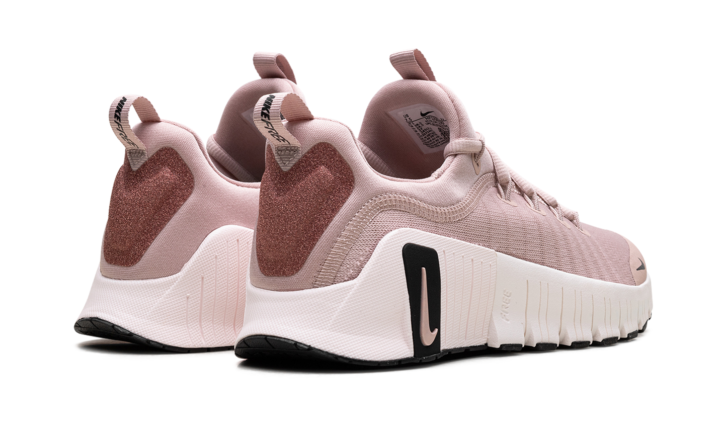 Free Metcon 6 PRM WMNS  Pink Oxford / Light Soft Pink / Black