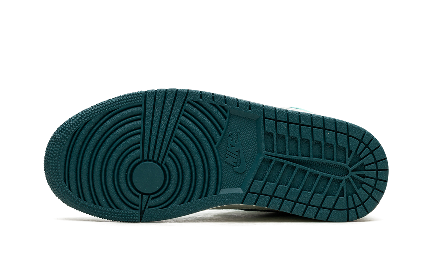 AIR JORDAN 1 MID SE WMNS  Bleached Turquoise