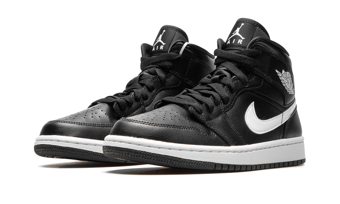 AIR JORDAN 1 MID WMNS  Black / White
