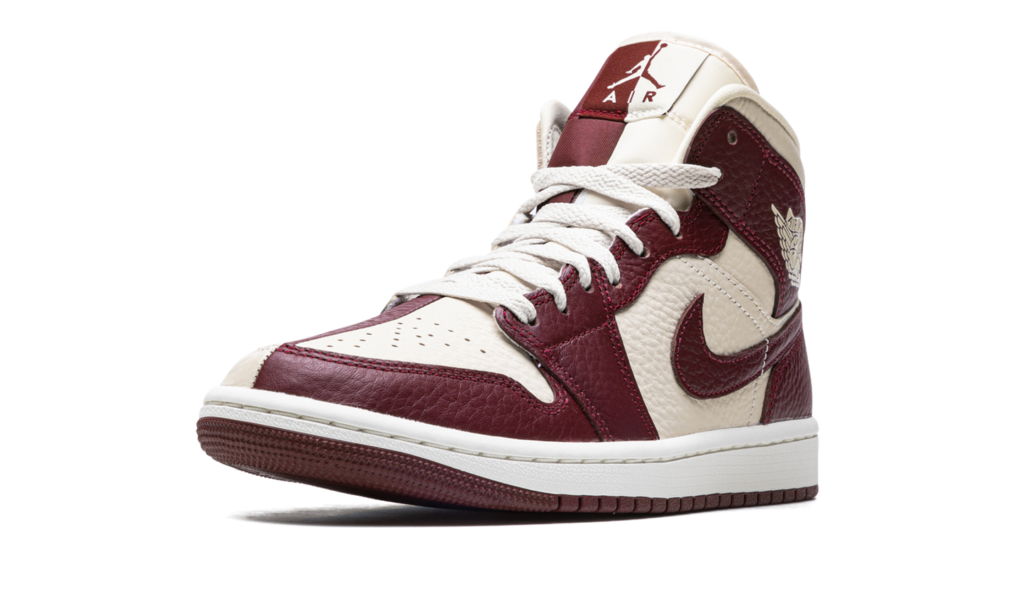 AIR JORDAN 1 WMNS  Split Cherrywood Red