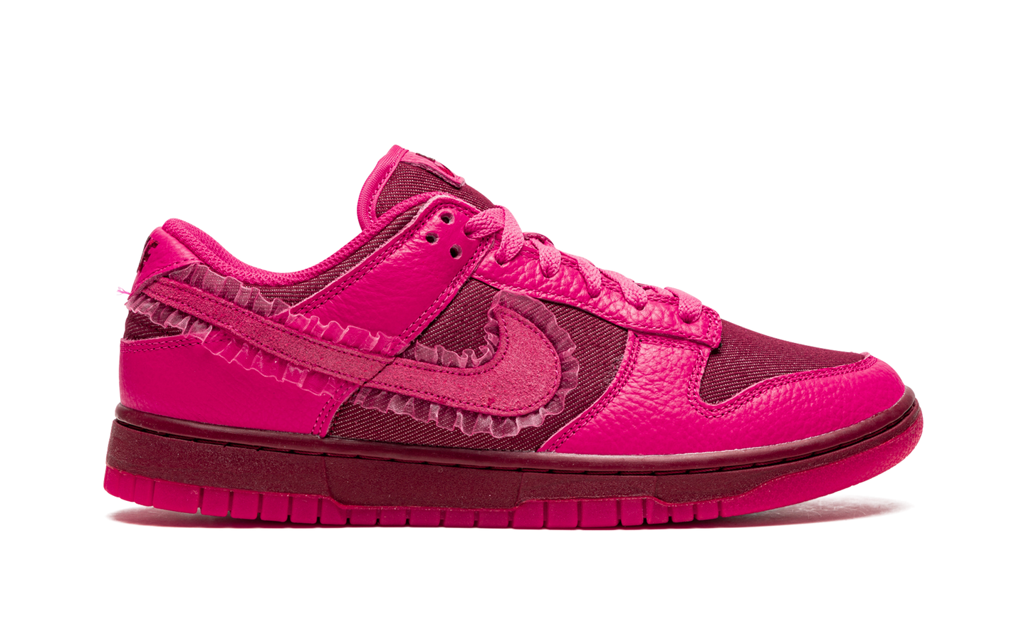 DUNK LOW WMNS  Valentine’s Day