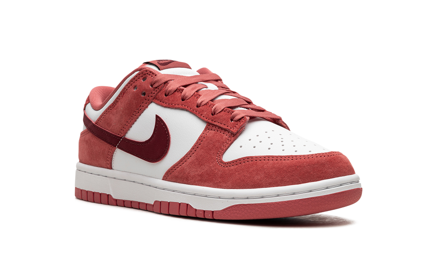 DUNK LOW WMNS  Valentine's Day